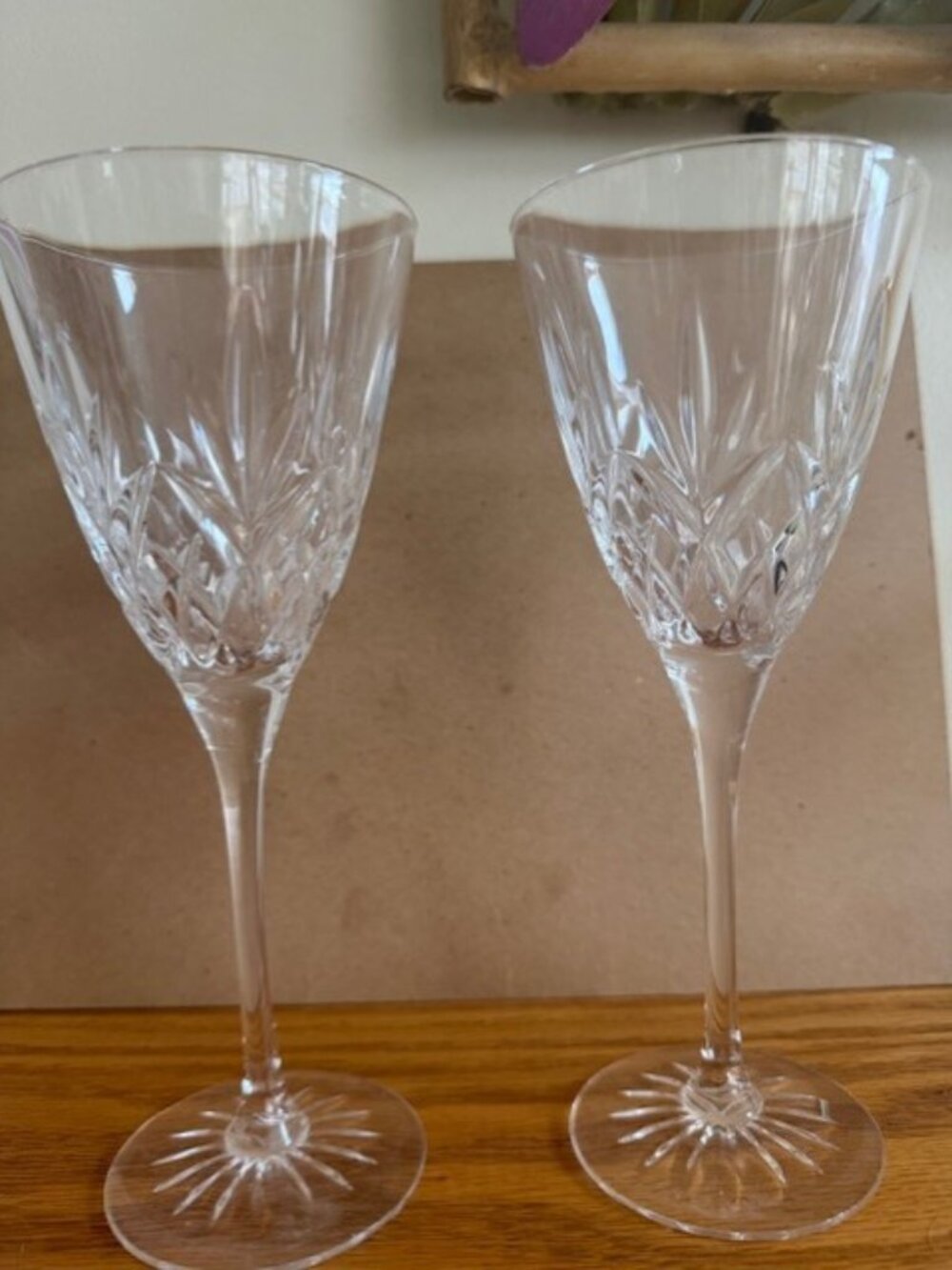 Set of 2 Crystal Wine Glasses